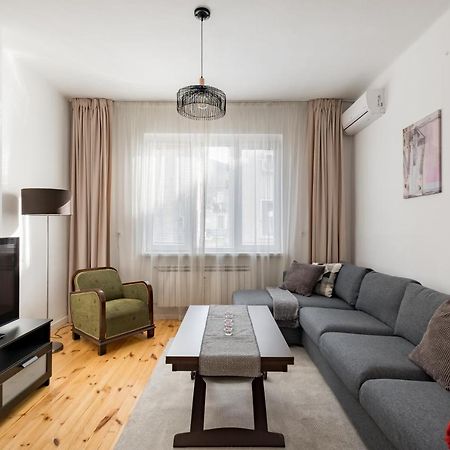 Spacious 3 Bedroom Home In Sofia'S Top Center ภายนอก รูปภาพ
