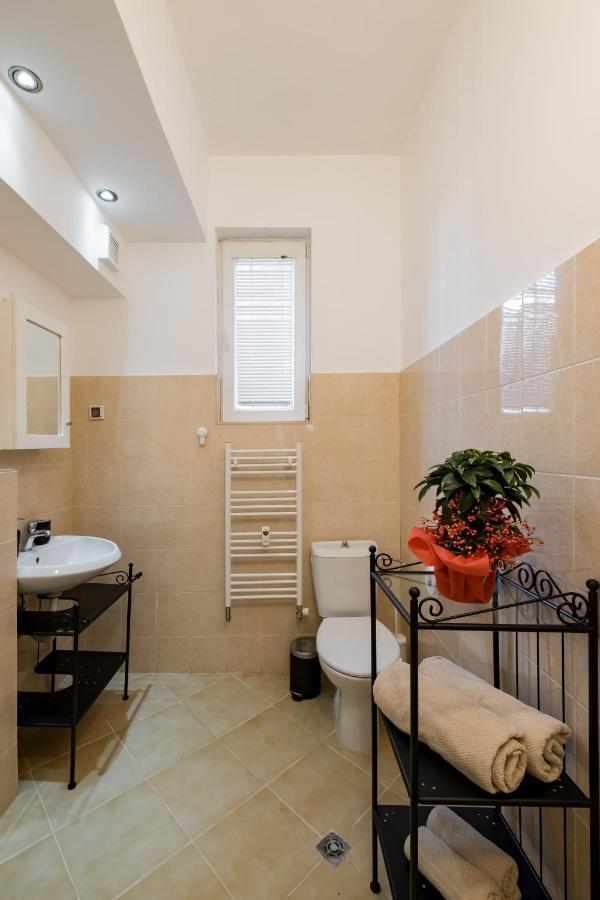 Spacious 3 Bedroom Home In Sofia'S Top Center ภายนอก รูปภาพ