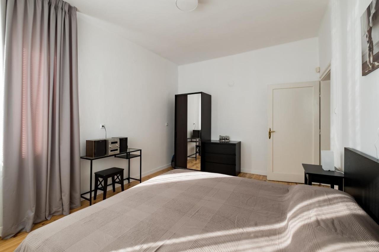 Spacious 3 Bedroom Home In Sofia'S Top Center ภายนอก รูปภาพ